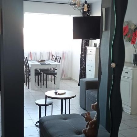 Le Queirele Apartment Le Lavandou Exterior photo